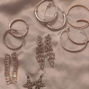 Ear rings / bracelets